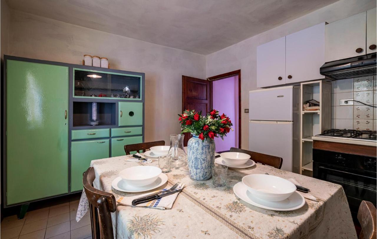 Stunning Home In Longoio With Kitchen Monti di Villa Extérieur photo